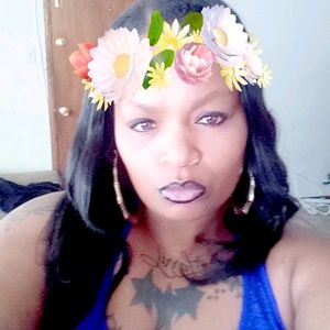 Meet your Posher, Latisha